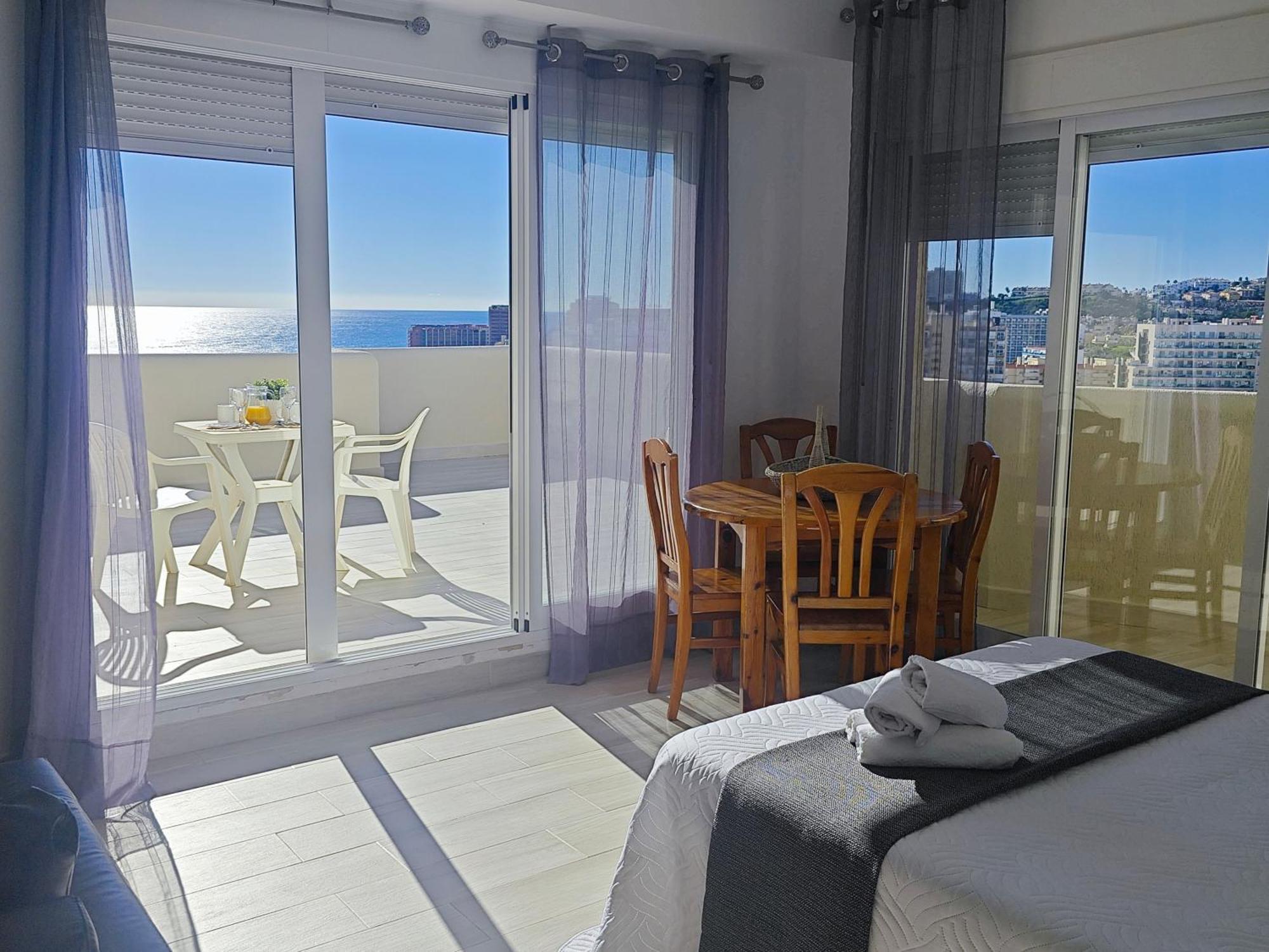 El Estudio De La Playa Benalbeach Vistas Al Mar Benalmádena Eksteriør bilde